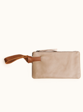 Load image into Gallery viewer, Able Rachel Wristlet
