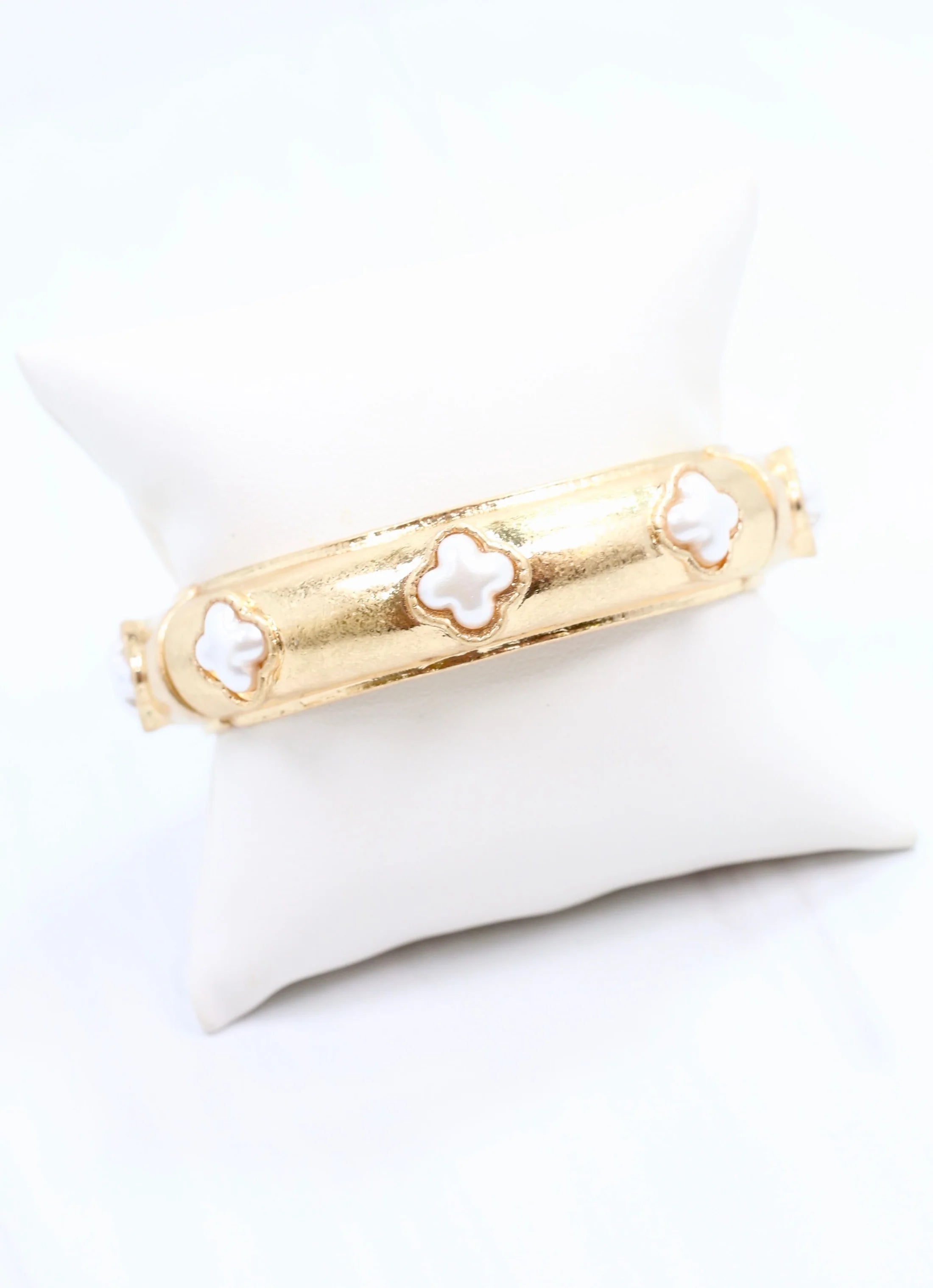 Pearl Clover Stretch Bracelet